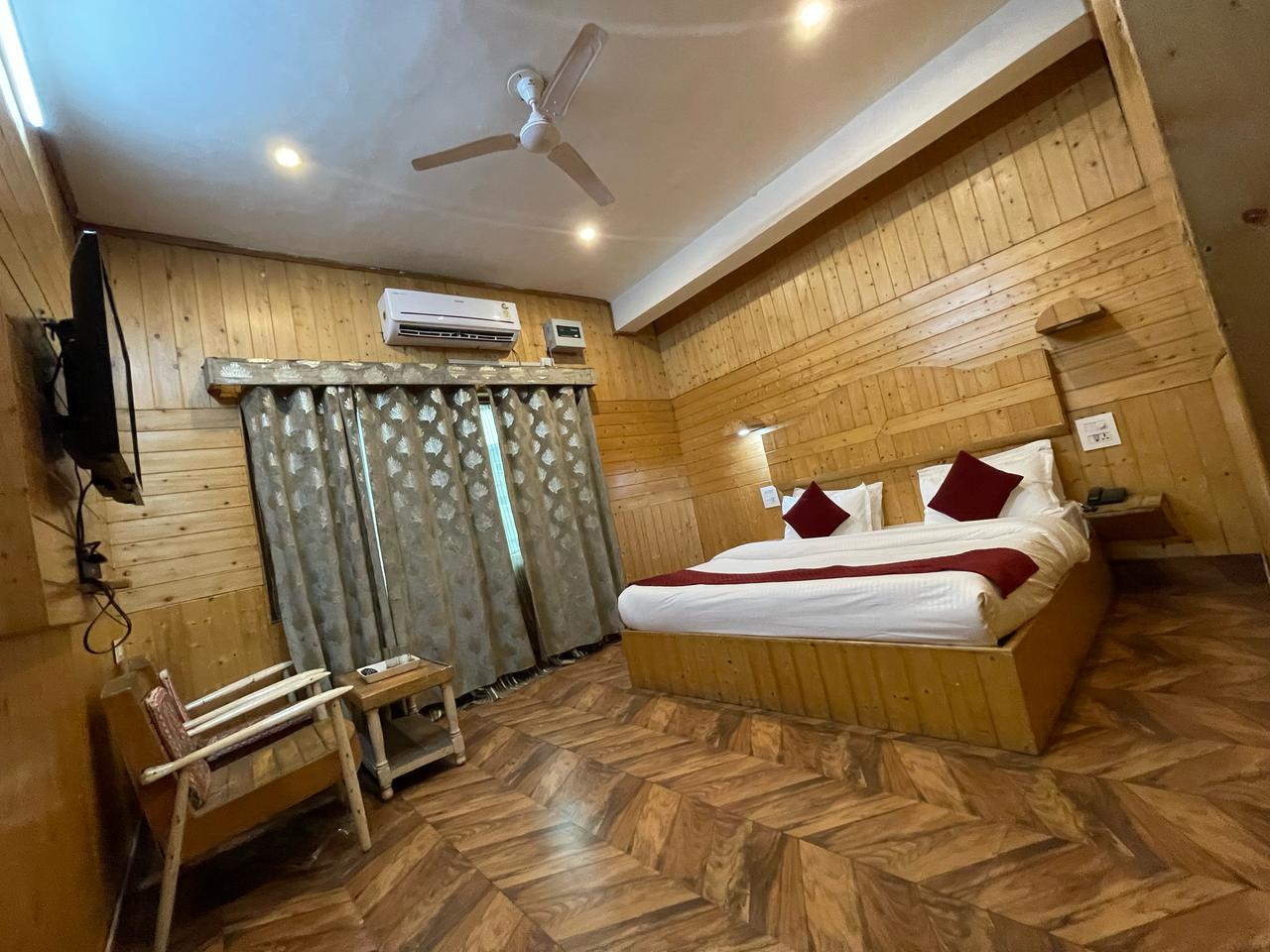 Raj Bagh Inn - Image 1